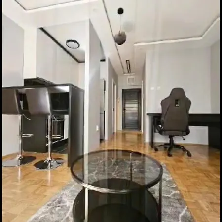 Detelinara Stan Na Dan Novi Sad